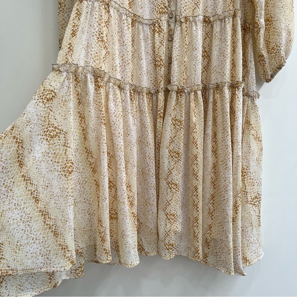 Moon River snakeskin print tiered midi dress long sleeve button front medium - Picture 4 of 12